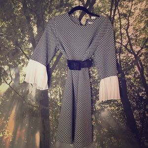 Trendy Mad Men dress with a flare!